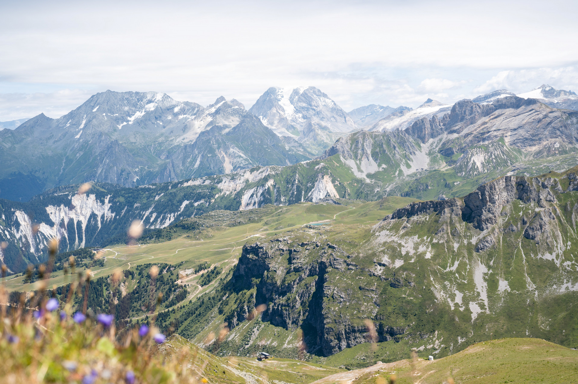 courchevel-instapades-studio-t-2028-09-051-744