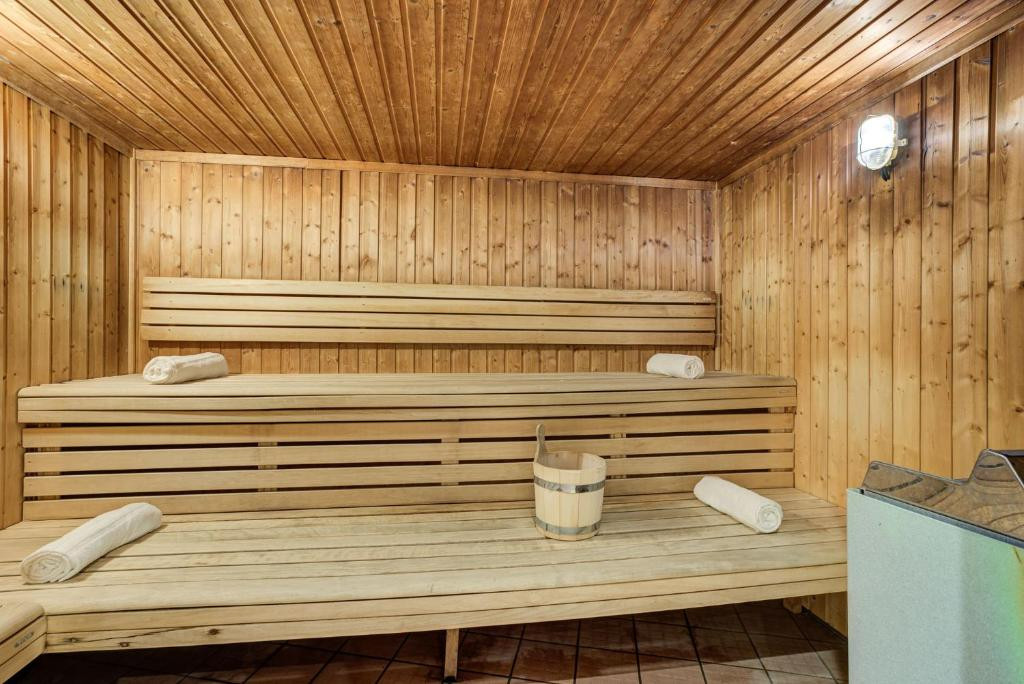 sauna.jpg - © Le Montana sauna.jpg