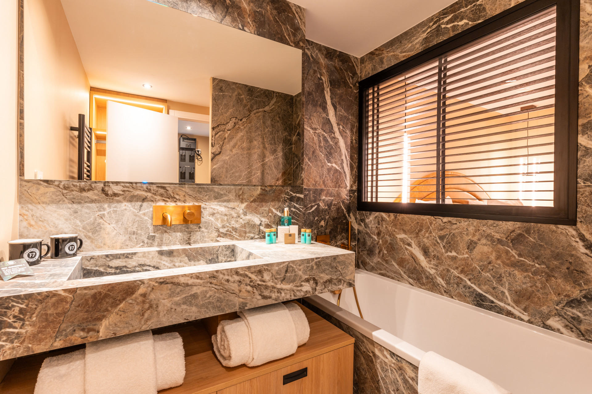 Suite Fahrenheit Seven