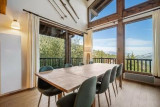 05-dining-with-a-view-229227