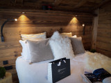 _lv_images__lot_0000000016_08_2581534