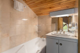 _lv_images__lot_0060510430_07_2584356