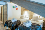 mammoth-lodge-d10-35-2908660