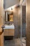 pg-whistler-lodge-b07-009-2908514