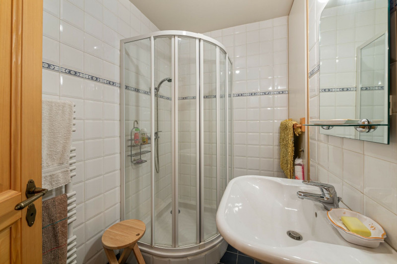 05-salle-de-bain-114118-249756 05-salle-de-bain-114118-249756