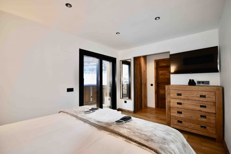 11-chambre-balcon-2-114106-249741 11-chambre-balcon-2-114106-249741