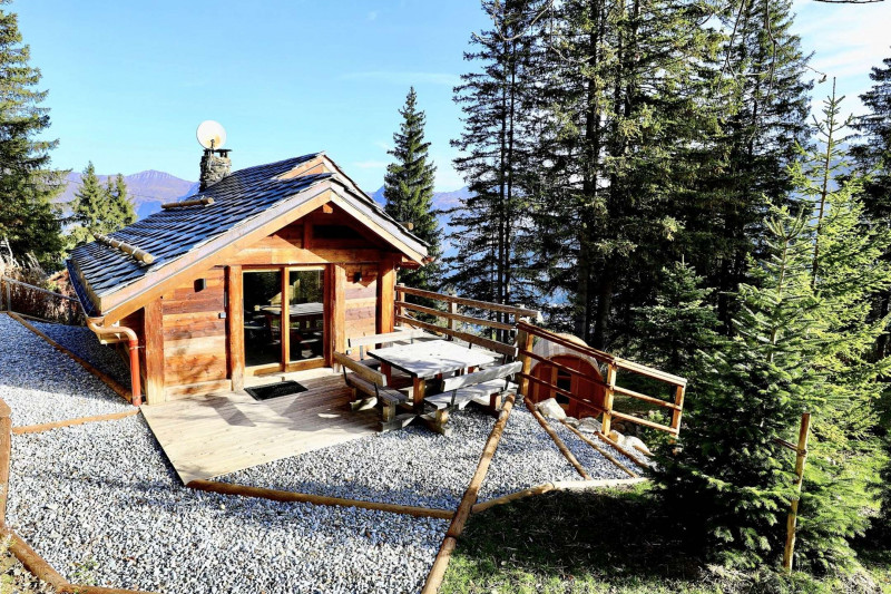 _clients_227312003_photos_239q_1715393