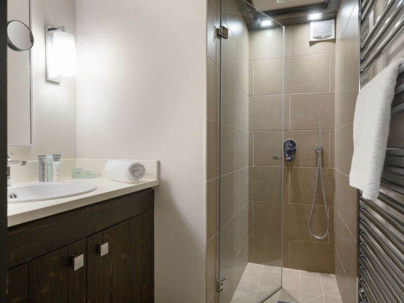 _clients_227312003_photos_330j_1715608