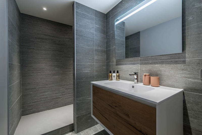 _clients_227312003_photos_389h_1681382