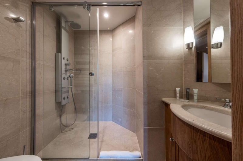 _clients_227312003_photos_444p_721632