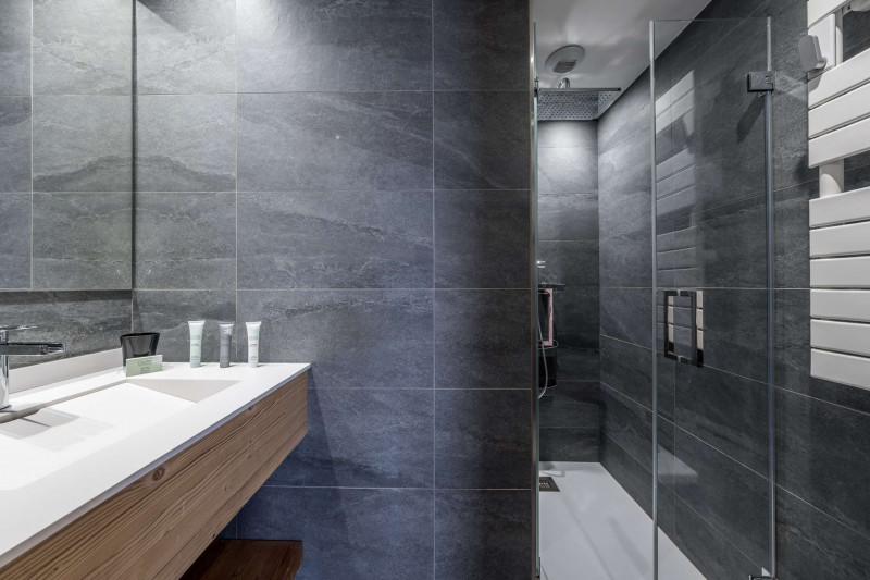 _clients_227312003_photos_450t_1545774