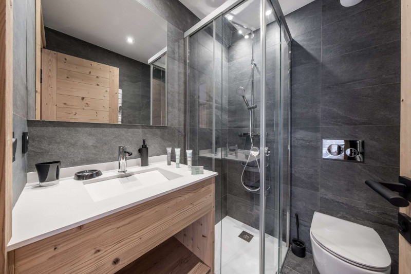 _clients_227312003_photos_450v_1681673