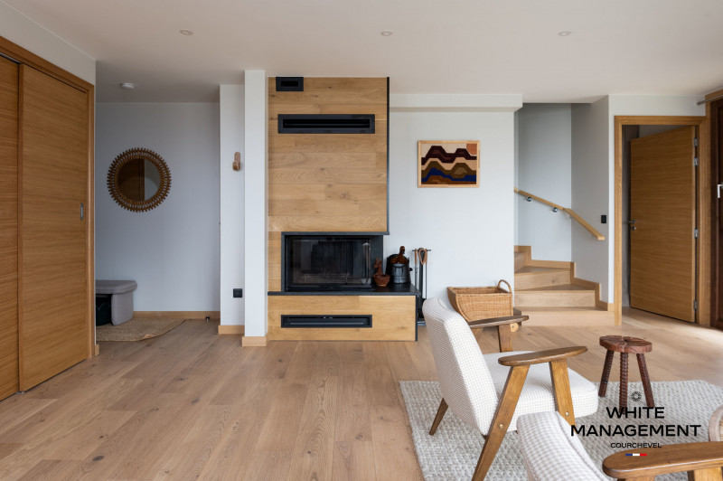 _lv_images__lot_0000000001_06_825163