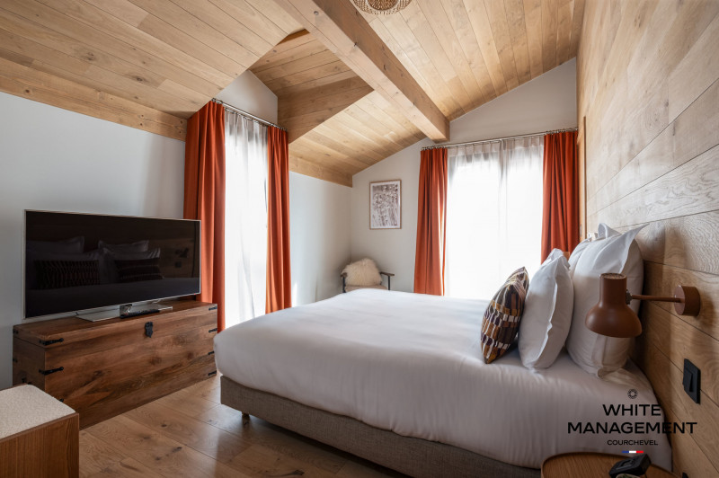 _lv_images__lot_0000000001_10_1348677 _lv_images__lot_0000000001_10_1348677