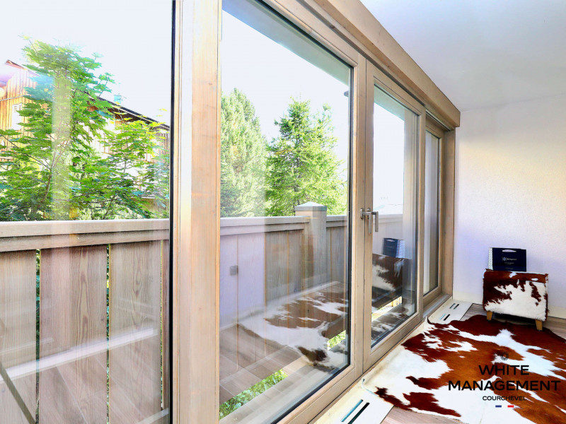 _lv_images__lot_0000000008_03_722448