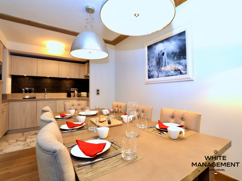 _lv_images__lot_0000000008_04_1682415