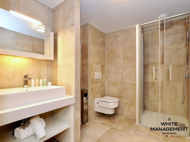 _lv_images__lot_0000000008_12_722457