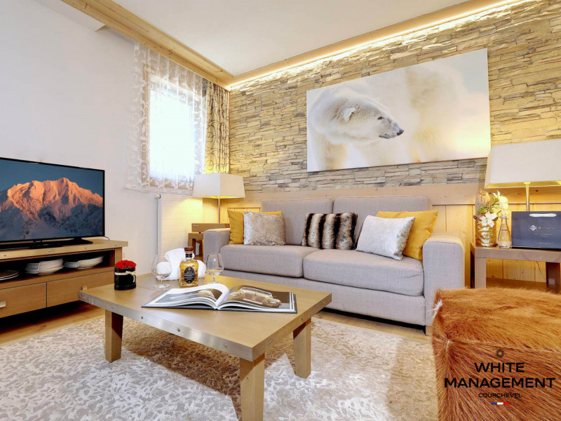 _lv_images__lot_0000000009_02_722696 _lv_images__lot_0000000009_02_722696