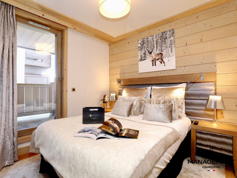 _lv_images__lot_0000000009_06_1717183