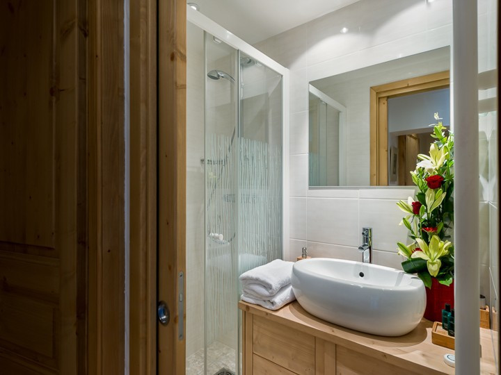 _lv_images__lot_0000000009_11_369914