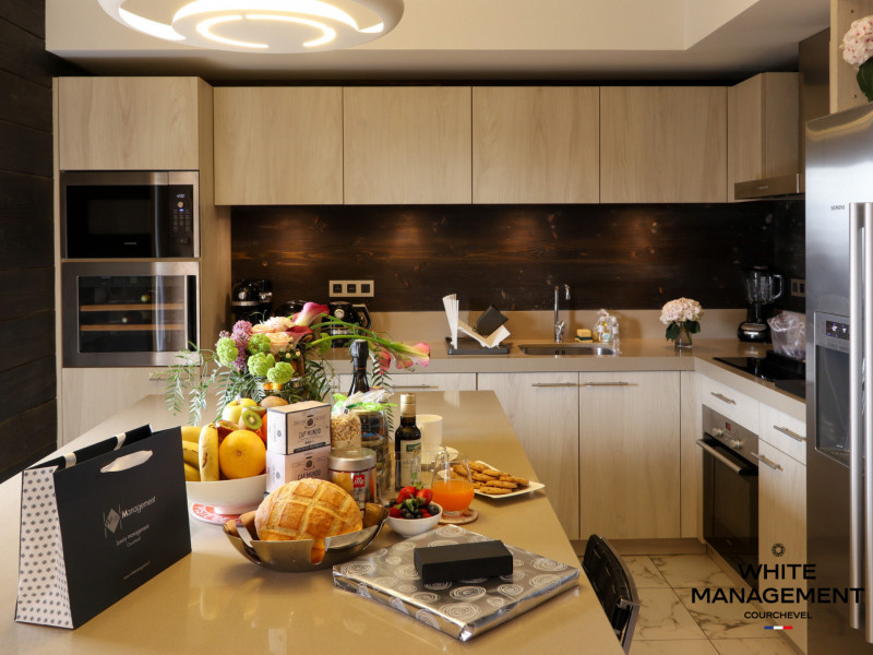 _lv_images__lot_0000000010_05_280527