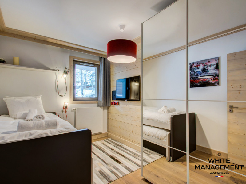 _lv_images__lot_0000000010_13_1196948