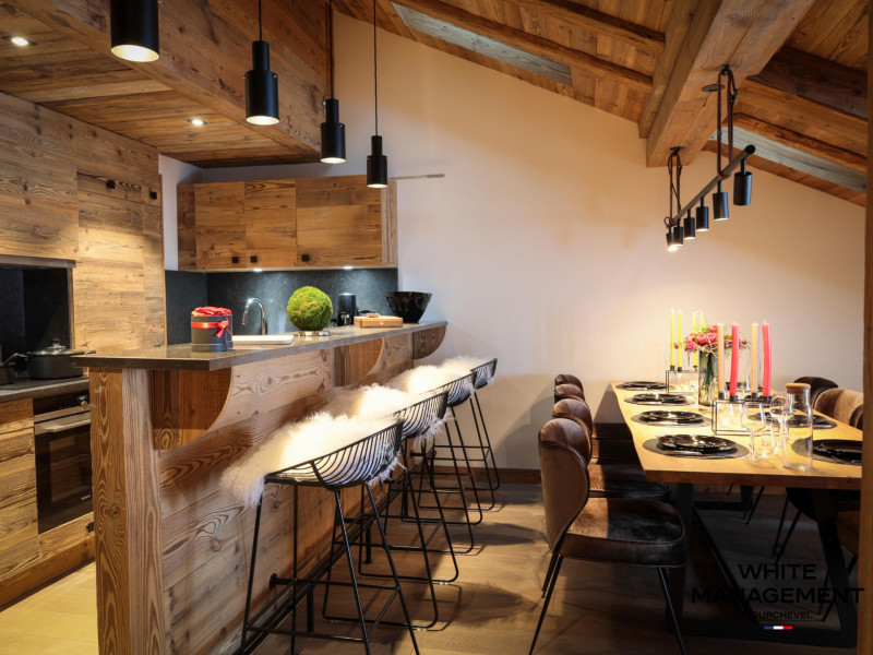 _lv_images__lot_0000000016_06_1716894