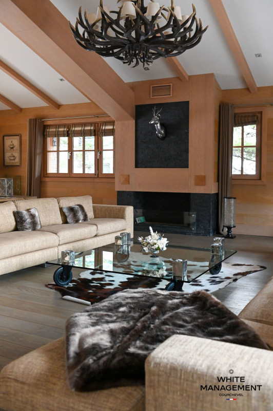 _lv_images__lot_0000000022_03_350416