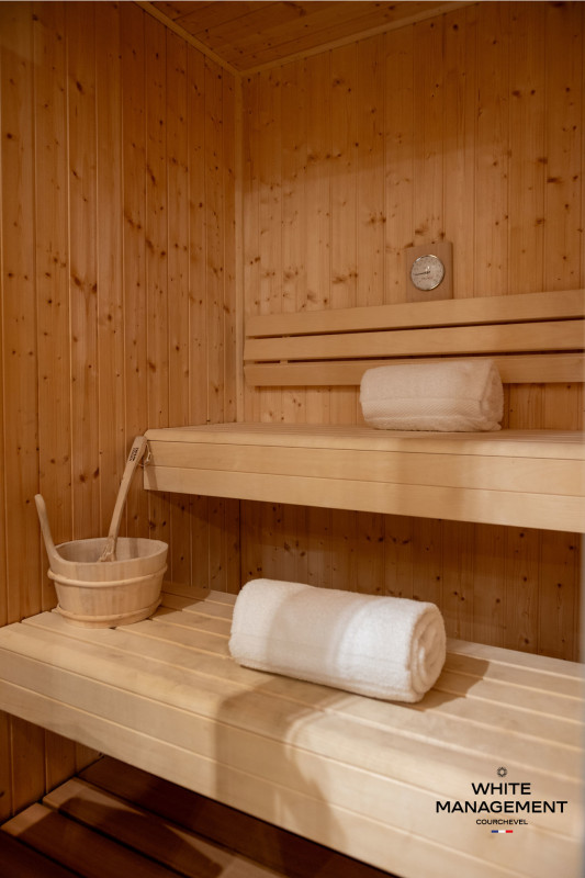 _lv_images__lot_0000000034_04_1391459