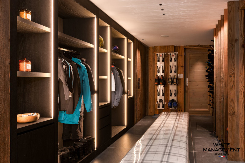 _lv_images__lot_0000000034_12_1665862