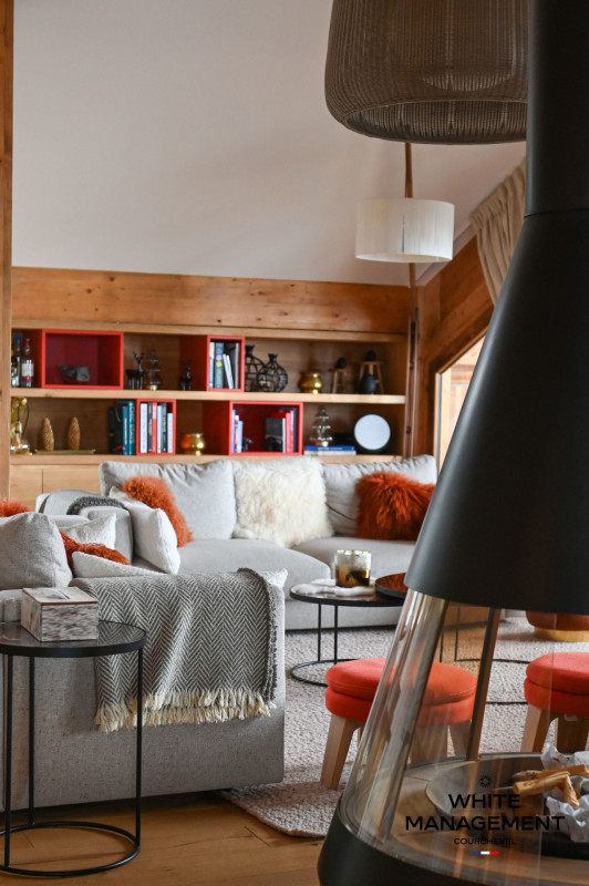 _lv_images__lot_0000000035_11_896214