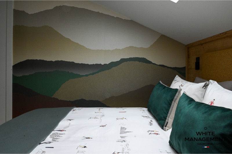 _lv_images__lot_0000000035_16_1623296