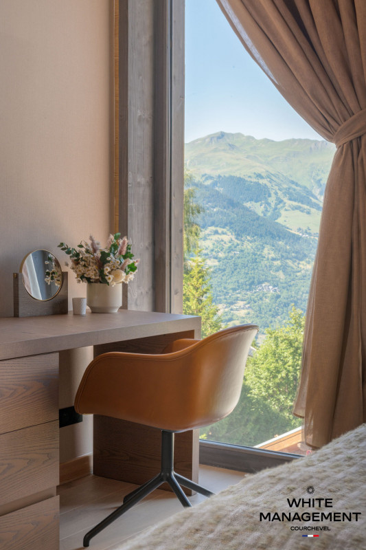 _lv_images__lot_0000000038_07_730160