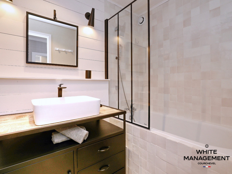 _lv_images__lot_0000000039_07_722656