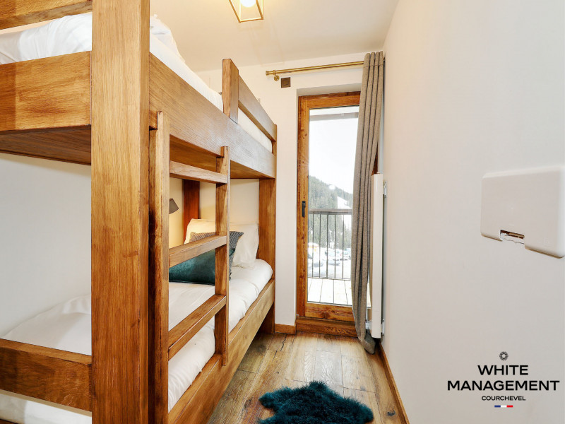 _lv_images__lot_0000000041_12_1623098