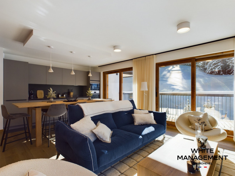 _lv_images__lot_0000000043_02_424005