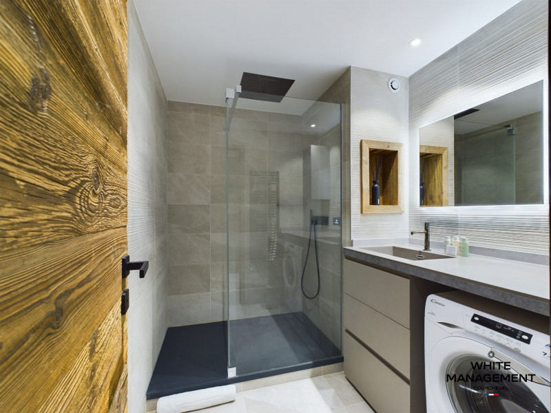 _lv_images__lot_0000000044_04_416987 _lv_images__lot_0000000044_04_416987