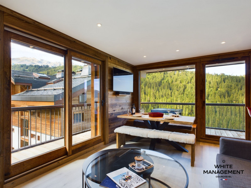 _lv_images__lot_0000000044_10_1717197