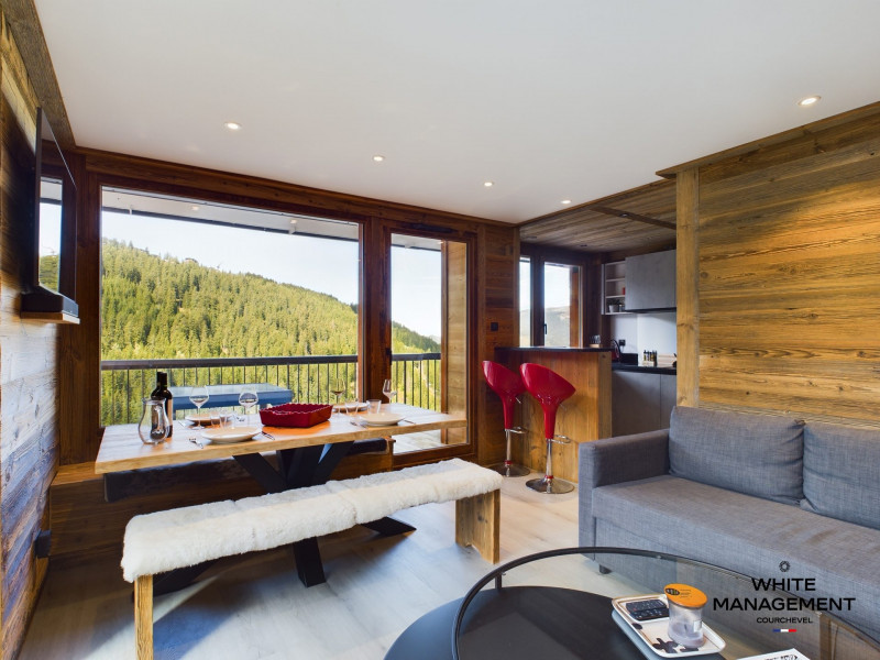 _lv_images__lot_0000000044_12_1035192