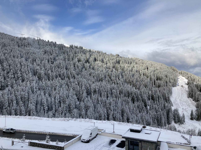 _lv_images__lot_0000000044_16_1640452