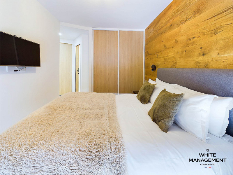 _lv_images__lot_0000000045_02_566668 _lv_images__lot_0000000045_02_566668