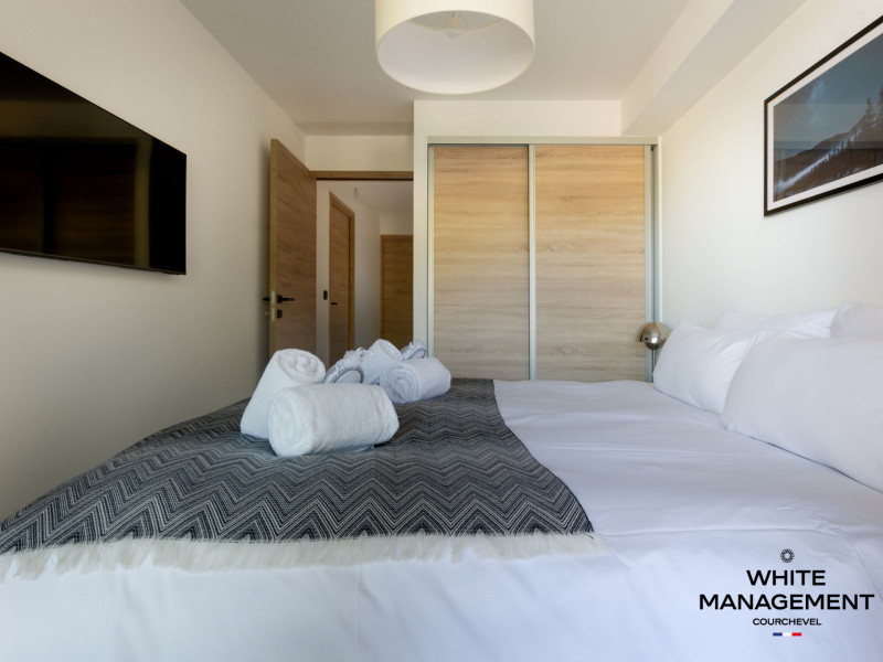 _lv_images__lot_0000000046_11_1391878