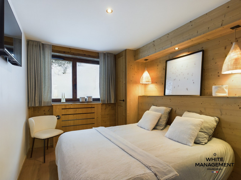 _lv_images__lot_0000000048_10_1734280