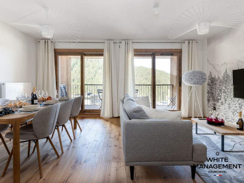 _lv_images__lot_0000000052_01_1180893 _lv_images__lot_0000000052_01_1180893