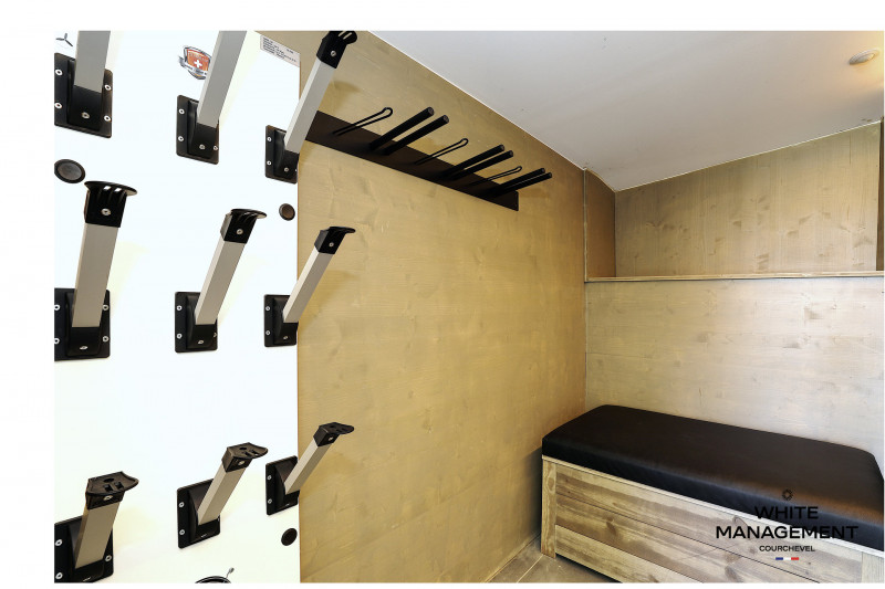 _lv_images__lot_0000000054_13_1682376