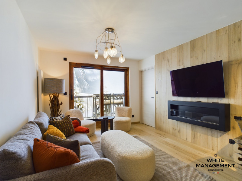 _lv_images__lot_0000000059_02_424125