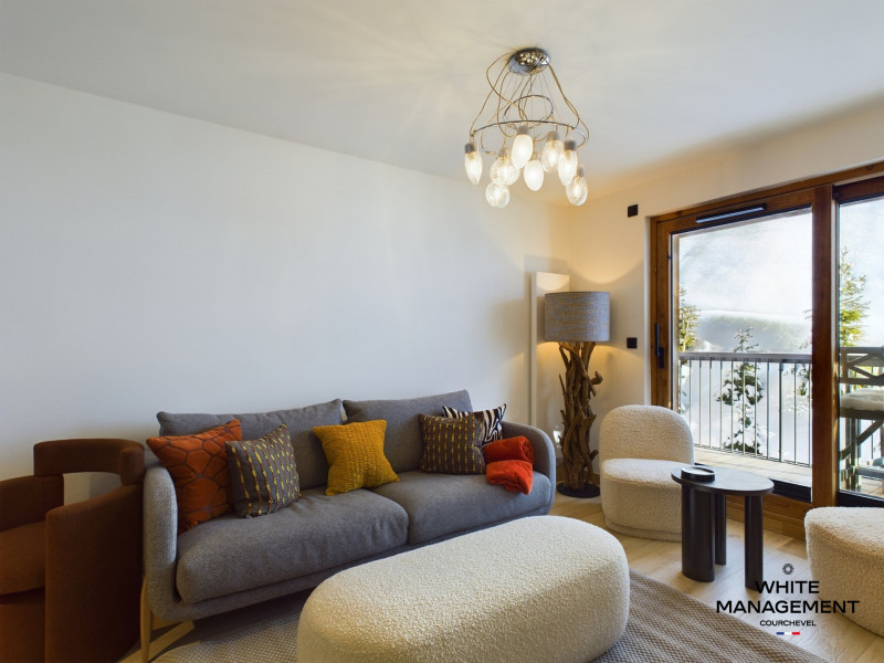 _lv_images__lot_0000000059_03_1205125