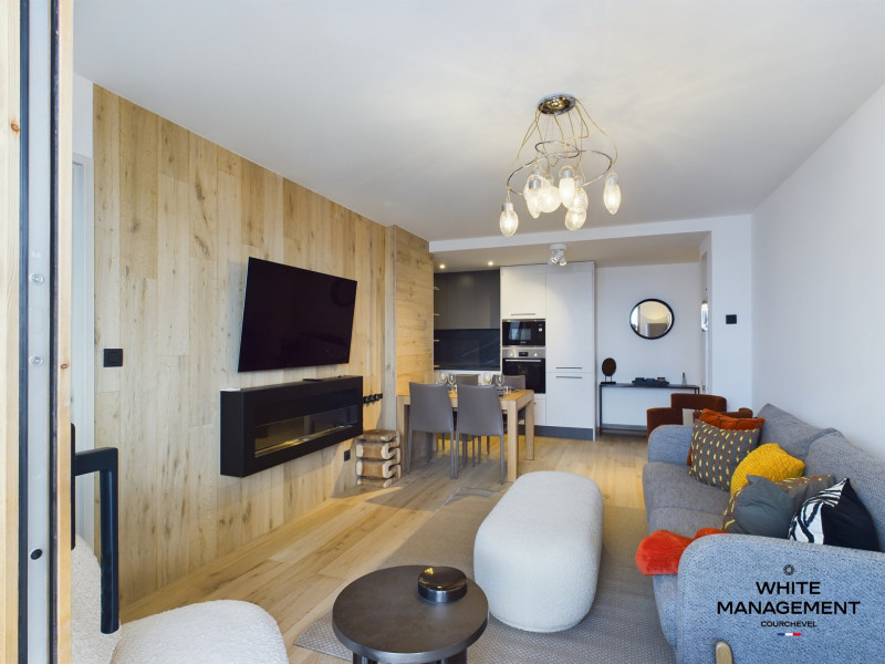 _lv_images__lot_0000000059_05_424128