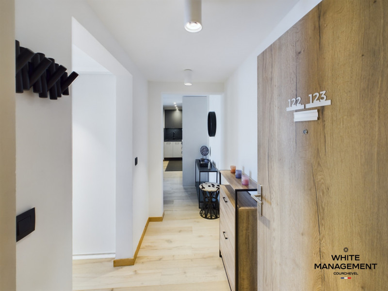 _lv_images__lot_0000000059_07_424130