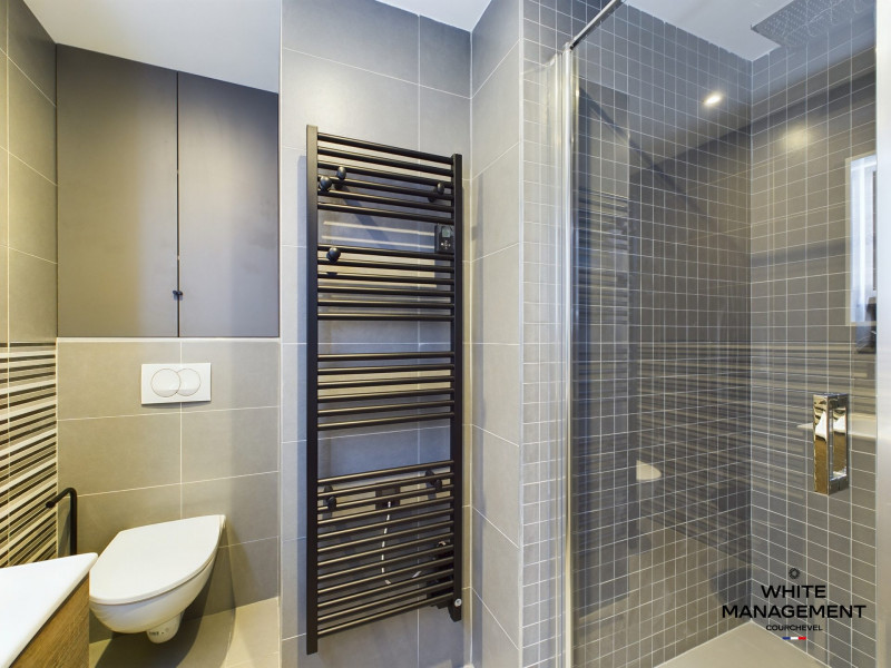 _lv_images__lot_0000000059_09_1391711